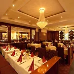 Отель Salzburger Hof 4*