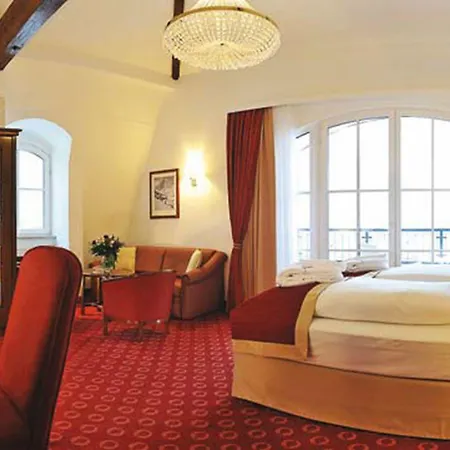 Отель Salzburger Hof