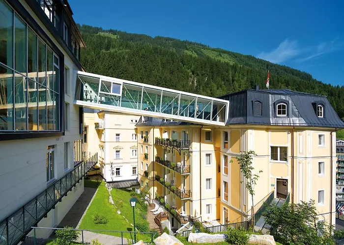 Salzburger Hof Hotell 4*